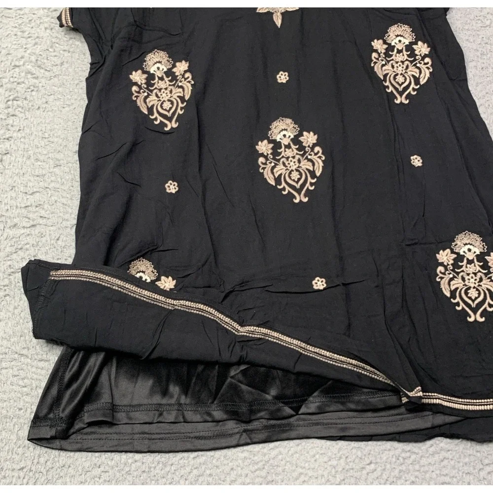 New Savanna Jane Dress/Top Women Size Medium Black Tan Embroidered Floral NWT